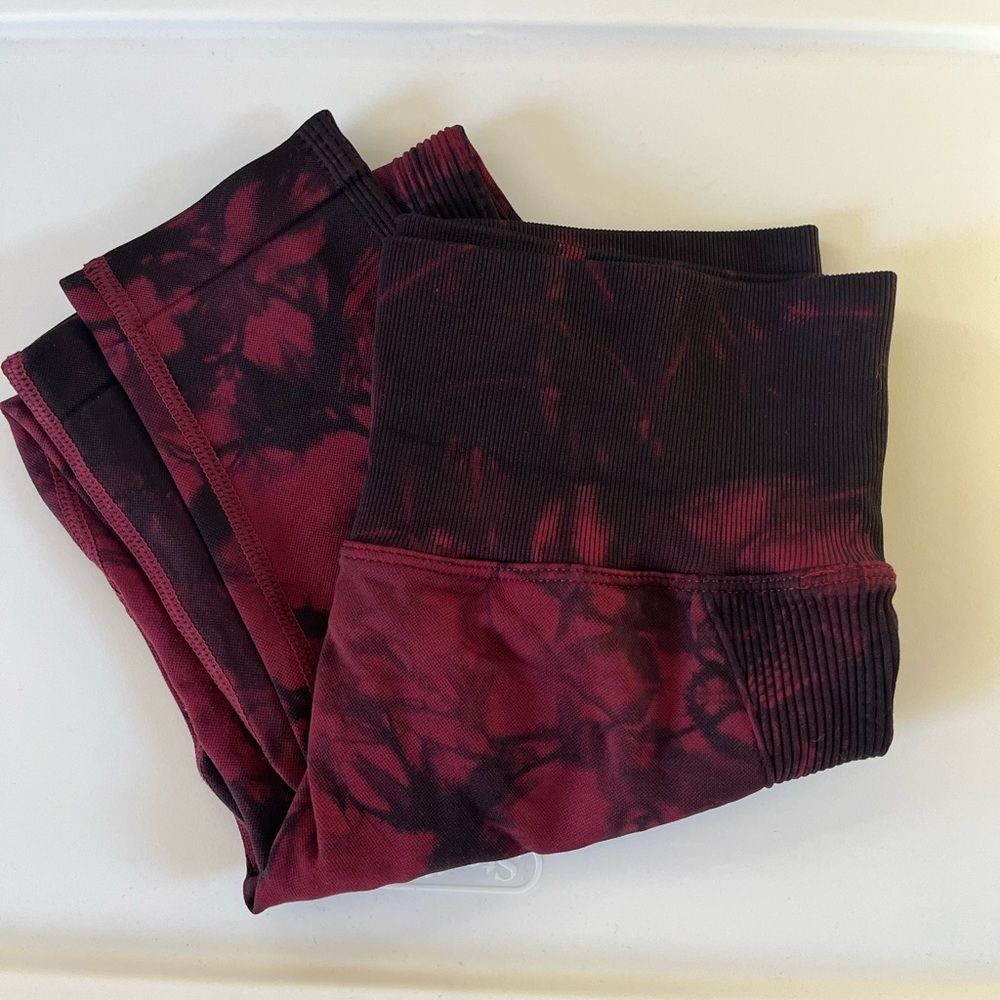 Medium Tie-Dye Butt Scrunch Leggings